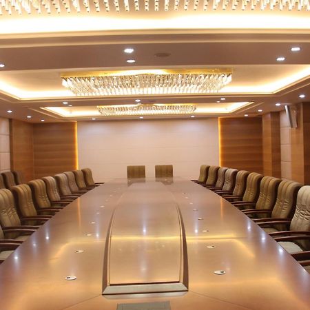 ג'ינאן Grand Metropark Hotel Shandong מראה חיצוני תמונה